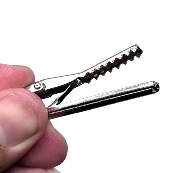 Burberry Vintage Tie Clip - Picture 8 of 8